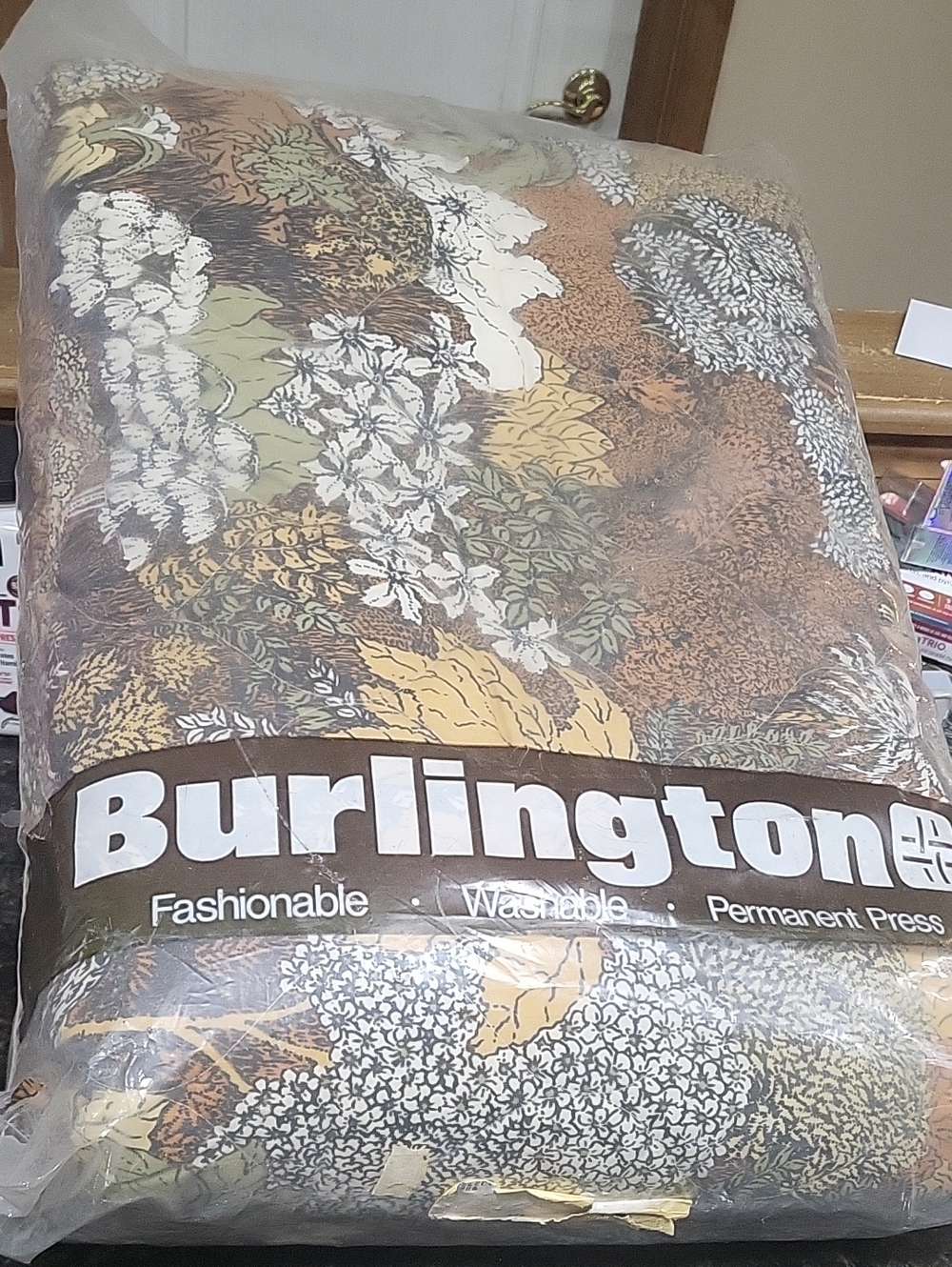 NIB Vintage Burlington Autumn Floral Comforter - Brown, Green, Cream Full Size